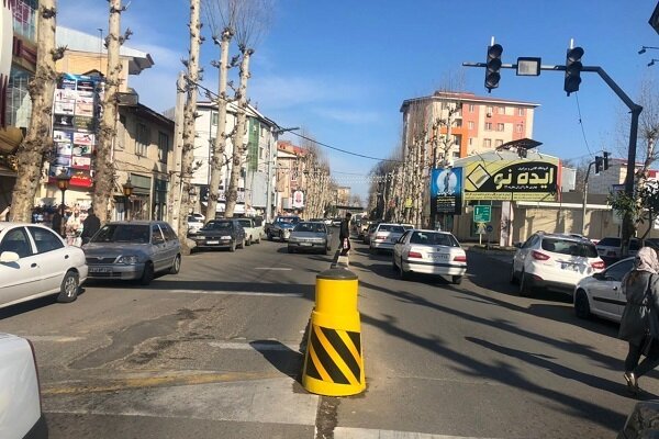 حواشی اجرای طرح ترافیکی در خیابان امام خمینی فومن/ مخالفان: ترافیک افزایش یافته است